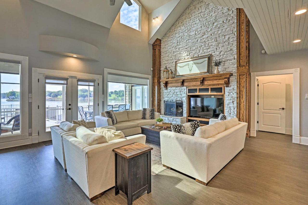 Lavish Lake House, Near Vineyards And Marinas! Granbury Esterno foto