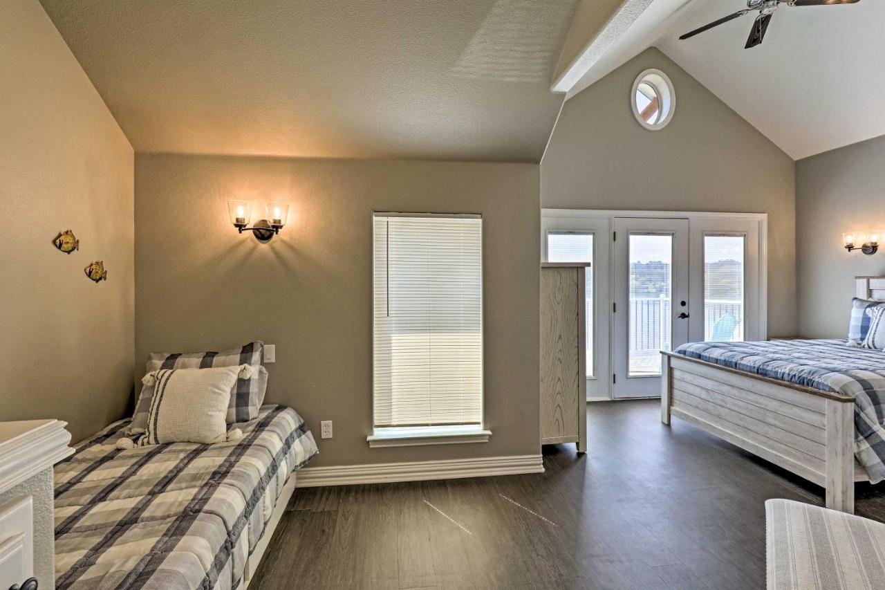 Lavish Lake House, Near Vineyards And Marinas! Granbury Esterno foto
