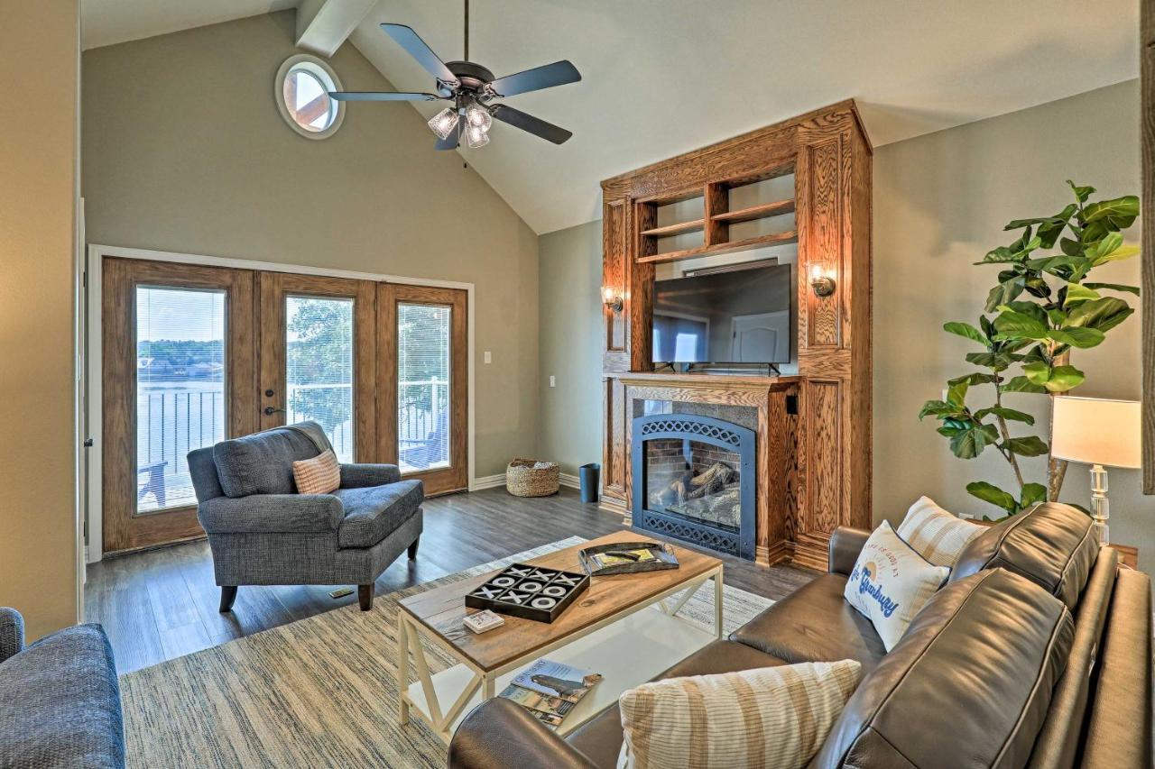 Lavish Lake House, Near Vineyards And Marinas! Granbury Esterno foto