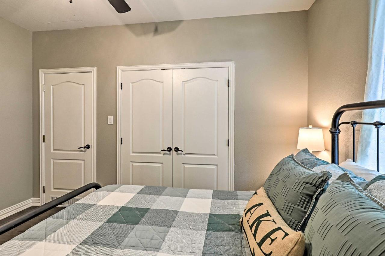 Lavish Lake House, Near Vineyards And Marinas! Granbury Esterno foto