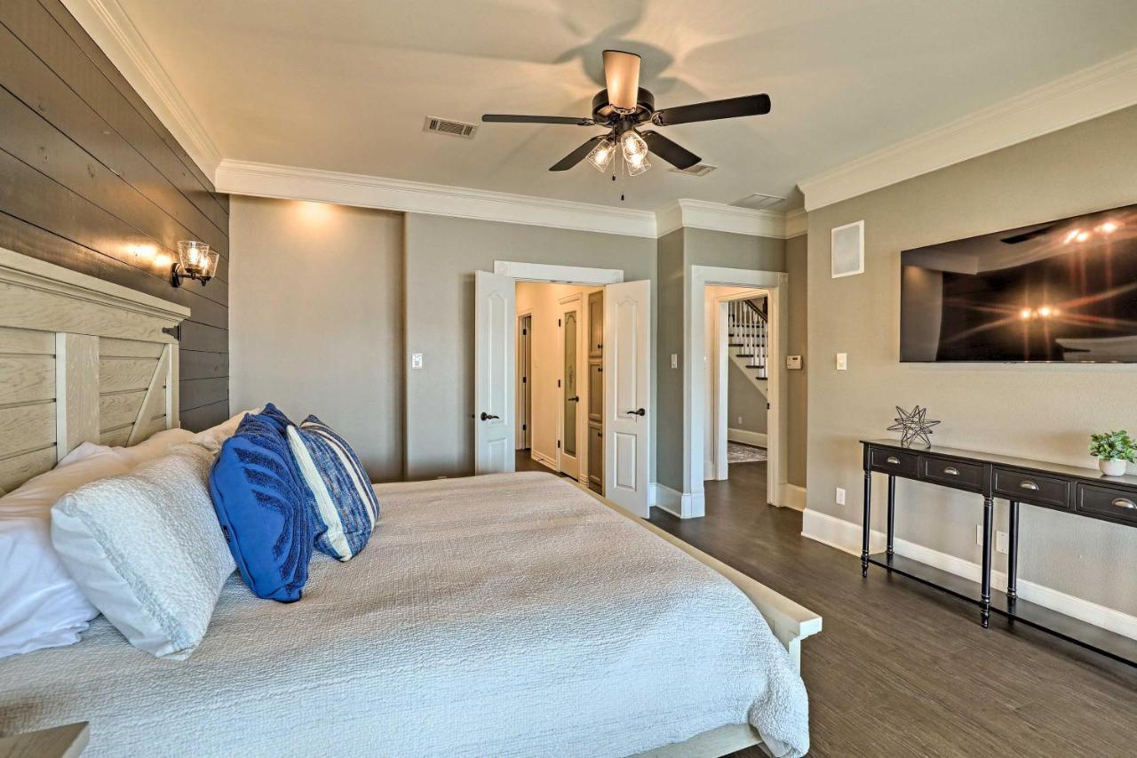 Lavish Lake House, Near Vineyards And Marinas! Granbury Esterno foto