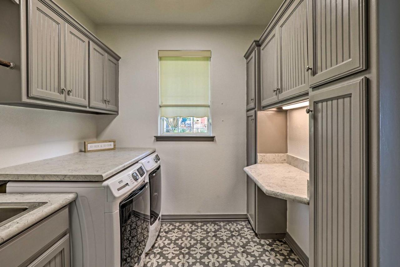 Lavish Lake House, Near Vineyards And Marinas! Granbury Esterno foto